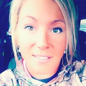 Meet your Posher, Corinne